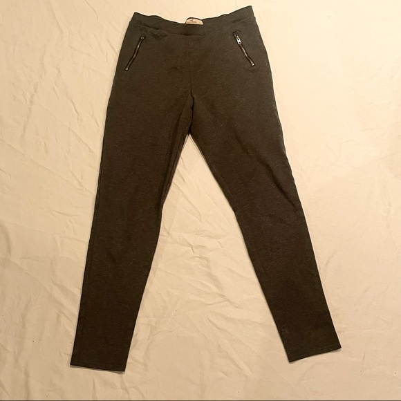 Hollister stretchy zipper leggings - Picture 3 of 3